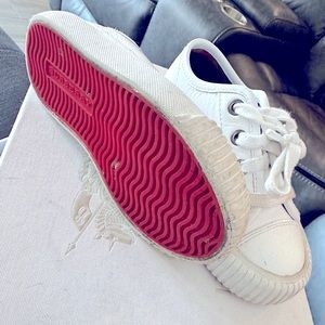 Burberry toddler shoe.